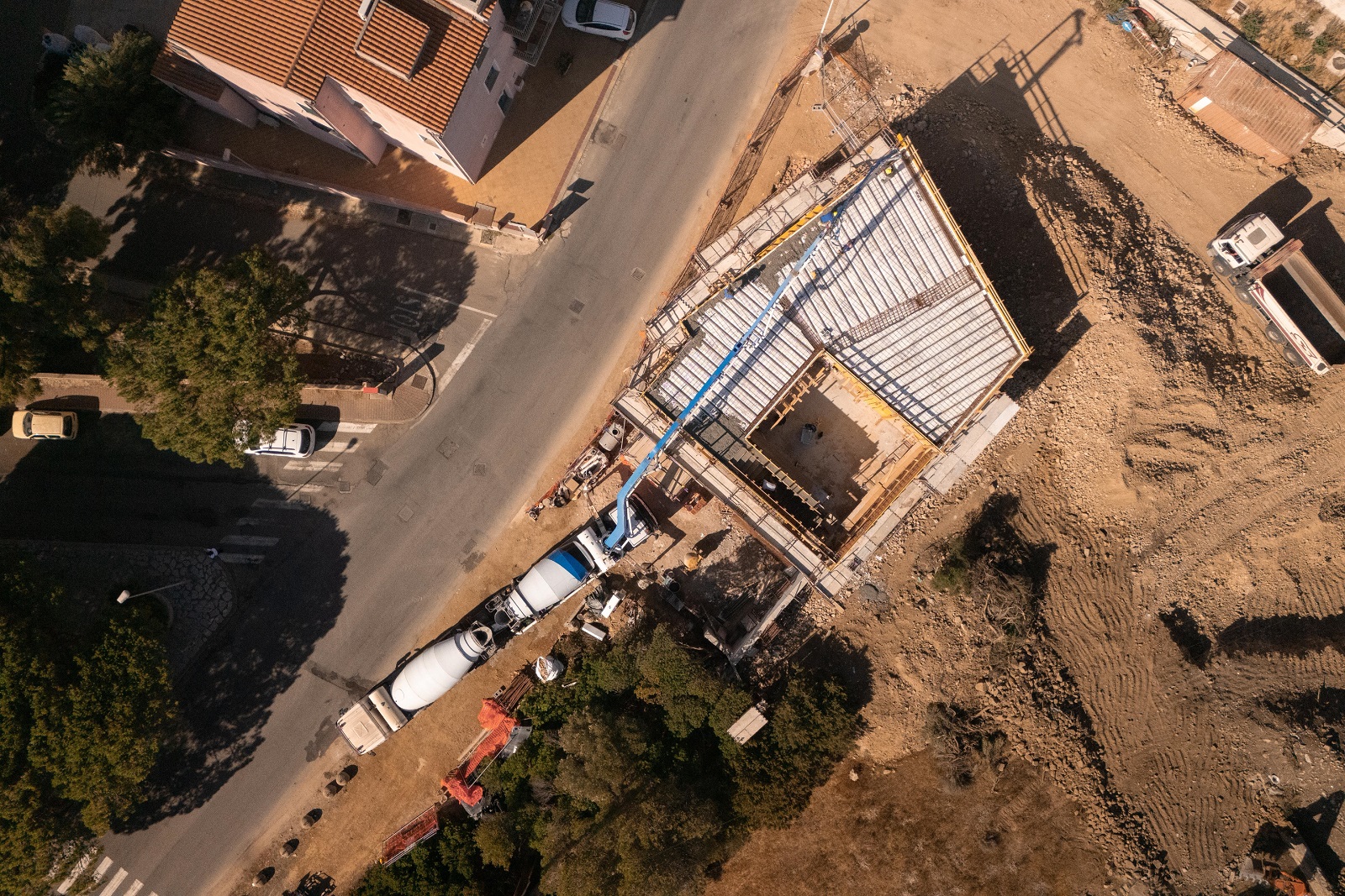 3e27050a-317a-4430-a851-a272fc7805b4